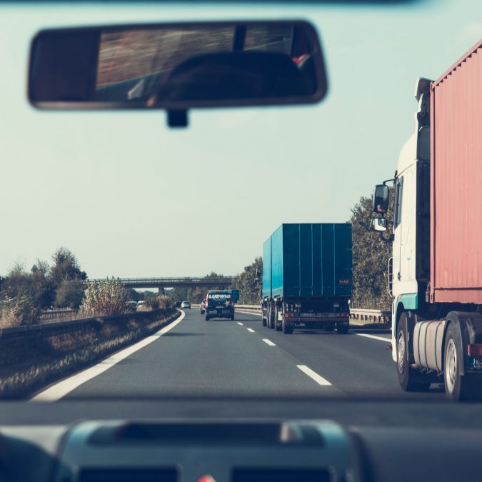 Location de camions avec chauffeur pour le transport de matériaux autour de Saint-Dié et Épinal Colmar 4